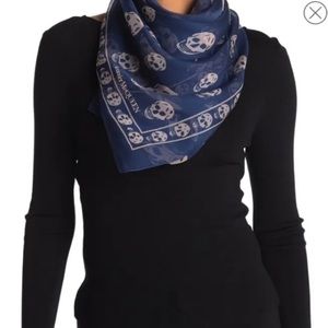 Alexander McQueen scarf